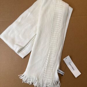 NWT Calvin Klein Women  Scarf Ivory One Size
